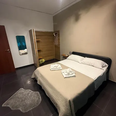 Partenope Lucci 4* ナポリ