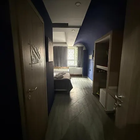 ゲストハウス Partenope Lucci ナポリ