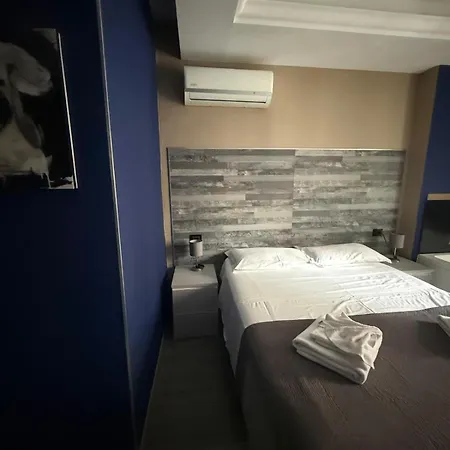 ゲストハウス Partenope Lucci ナポリ