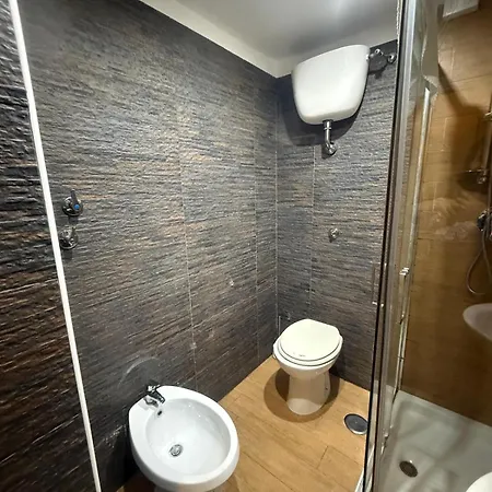 Partenope Lucci ゲストハウス 4*