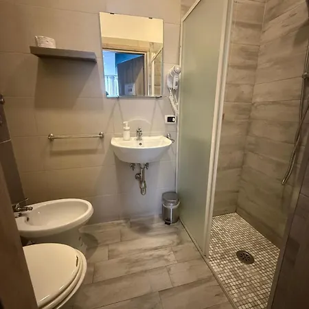 Guest house Partenope Lucci & 4*
