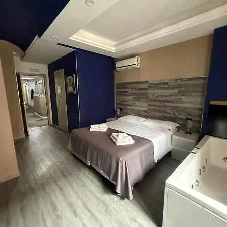 Partenope Lucci & Guest house 4*